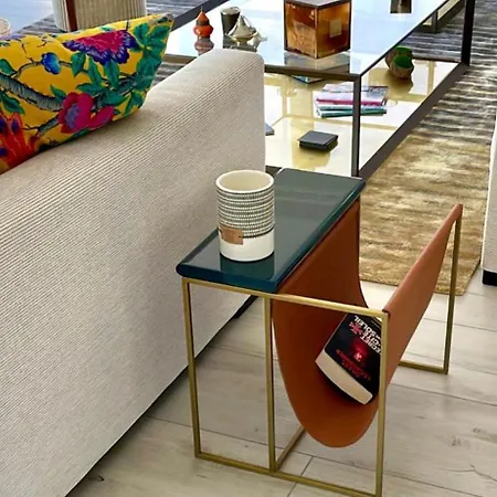 La Riviera *